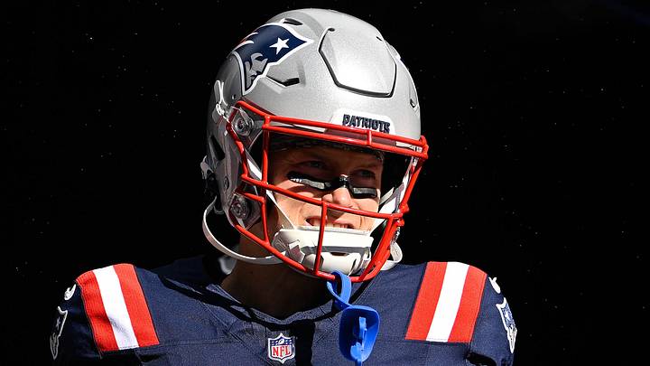 Nov 2, 2025; Foxborough, Massachusetts, USA; New England Patriots wide receiver Efton Chism III (86) walks out of the players tunnel before a game against the Atlanta Falcons at Gillette Stadium. Mandatory Credit: Eric Canha-Imagn Images Nov 2, 2025; Foxborough, Massachusetts, USA; New England Patriots wide receiver Efton Chism III (86) walks out of the players tunnel before a game against the Atlanta Falcons at Gillette Stadium. Mandatory Credit: Eric Canha-Imagn Images