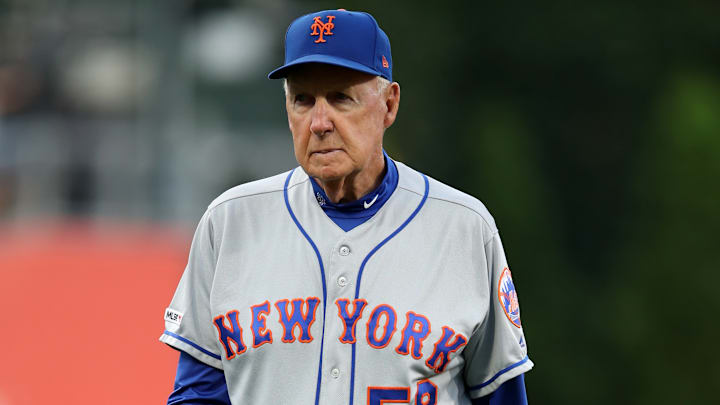 Phil Regan comenzó a jugar en las Grandes Ligas en 1960 con los Tigres de Detroit