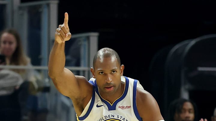 Al Horford points down the floor Al Horford points down the floor