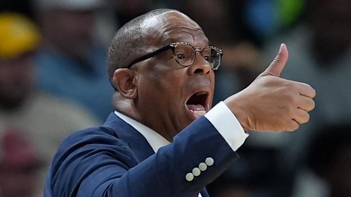 Mar 19, 2026; Greenville, SC, USA; North Carolina Tar Heels head coach Hubert Davis instructs his team against the VCU Rams in the first half of a first round game of the men's 2026 NCAA Tournament at Bon Secours Wellness Arena. Mandatory Credit: Jim Dedmon-Imagn Images Mar 19, 2026; Greenville, SC, USA; North Carolina Tar Heels head coach Hubert Davis instructs his team against the VCU Rams in the first half of a first round game of the men's 2026 NCAA Tournament at Bon Secours Wellness Arena. Mandatory Credit: Jim Dedmon-Imagn Images