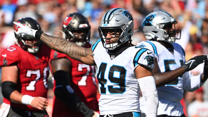 Oct 23, 2022; Charlotte, North Carolina, USA; DUPLICATE***Carolina Panthers linebacker Julian Oct 23, 2022; Charlotte, North Carolina, USA; DUPLICATE***Carolina Panthers linebacker Julian