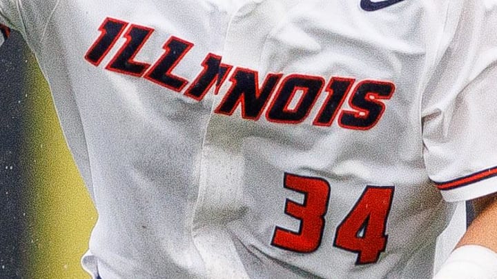 Jun 1, 2024; Lexington, KY, USA; Illinois Fighting Illini infielder Drake Westcott (34) tosses the ball to first base to force an out during the ninth inning against the Kentucky Wildcats at Kentucky Proud Park. Mandatory Credit: Jordan Prather-Imagn Images