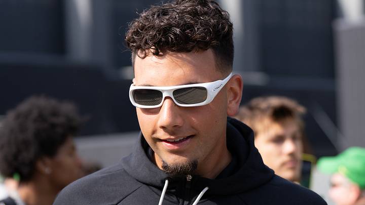 oregon ducks transfer quarterback dylan raiola oregon ducks transfer quarterback dylan raiola