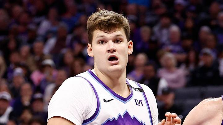 Oct 24, 2025; Sacramento, California, USA; Sacramento Kings center Domantas Sabonis (11) controls the ball against Utah Jazz center Walker Kessler (24) during the fourth quarter at Golden 1 Center. Mandatory Credit: Kelley L Cox-Imagn Images Oct 24, 2025; Sacramento, California, USA; Sacramento Kings center Domantas Sabonis (11) controls the ball against Utah Jazz center Walker Kessler (24) during the fourth quarter at Golden 1 Center. Mandatory Credit: Kelley L Cox-Imagn Images