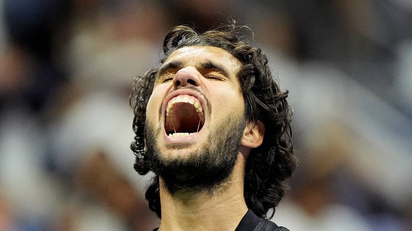 Alexander Zverev's brother takes a brutal shot at Carlos Alcaraz and Jannik Sinner
