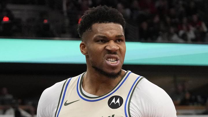 Milwaukee Bucks forward Giannis Antetokounmpo (34) reacts after scoring against the Chicago Bulls during the second half at United Center on December 27, 2025.