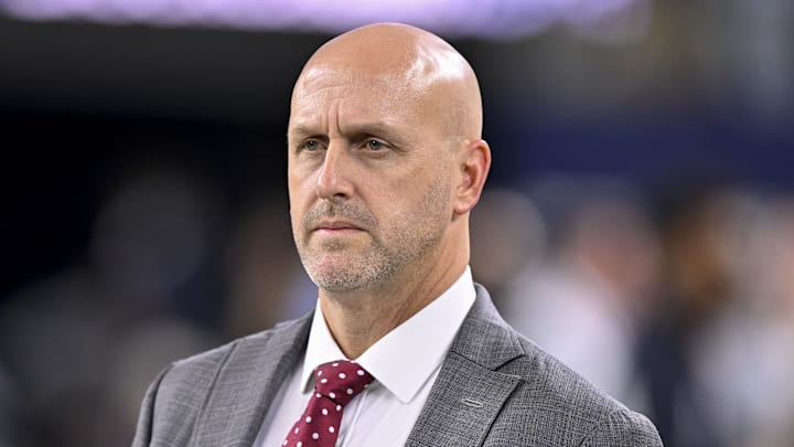 Nov 3, 2025; Arlington, Texas, USA; Arizona Cardinals general manager Monti Ossenfort looks on before the game between the Dallas Cowboys and the Arizona Cardinals at AT&T Stadium. Mandatory Credit: Jerome Miron-Imagn Images Nov 3, 2025; Arlington, Texas, USA; Arizona Cardinals general manager Monti Ossenfort looks on before the game between the Dallas Cowboys and the Arizona Cardinals at AT&T Stadium. Mandatory Credit: Jerome Miron-Imagn Images
