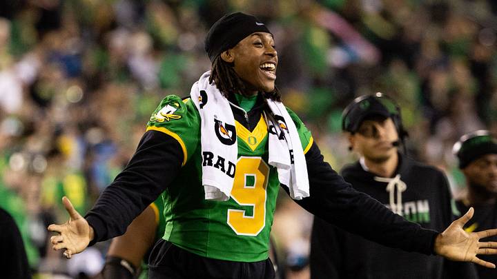 Oregon Ducks tight end Jamari Johnson