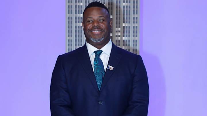 Ken Griffey Jr. tiene un acuerdo con los Rojos de Cincinnati que le hace ganar dinero a pesar de estar retirado