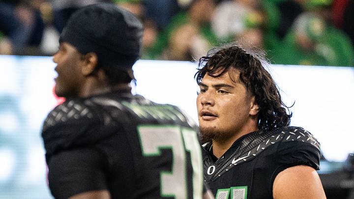 Oregon Ducks defensive linemen Teitum Tuioti and Nasir Wyatt Oregon Ducks defensive linemen Teitum Tuioti and Nasir Wyatt