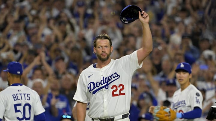 Los Angeles Dodgers starting pitcher Clayton Kershaw (22) 