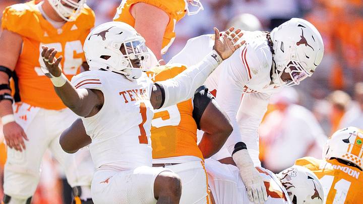 Texas edge rusher Colin Simmons made a major 2027 NFL Draft statement with five sacks against Tennessee. Texas edge rusher Colin Simmons made a major 2027 NFL Draft statement with five sacks against Tennessee.