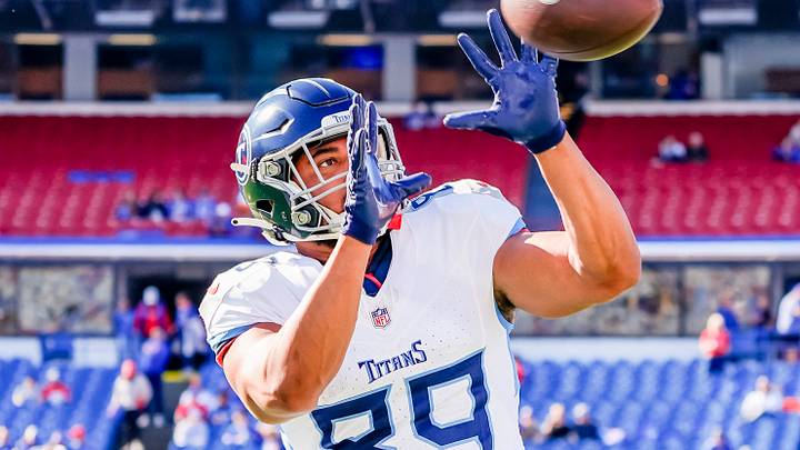 Oct 20, 2024; Orchard Park, New York, USA; Tennessee Titans tight end Thomas Odukoya (89) warms up prior to the game against the Buffalo Bills at Highmark Stadium. Mandatory Credit: Gregory Fisher-Imagn Images Oct 20, 2024; Orchard Park, New York, USA; Tennessee Titans tight end Thomas Odukoya (89) warms up prior to the game against the Buffalo Bills at Highmark Stadium. Mandatory Credit: Gregory Fisher-Imagn Images