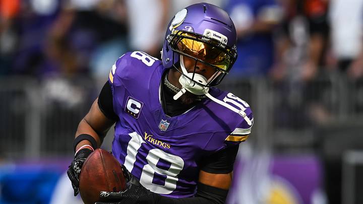 Minnesota Vikings wide receiver Justin Jefferson (18) warms up before the game against the Cincinnati Bengals at U.S. Bank Stadium. Minnesota Vikings wide receiver Justin Jefferson (18) warms up before the game against the Cincinnati Bengals at U.S. Bank Stadium.
