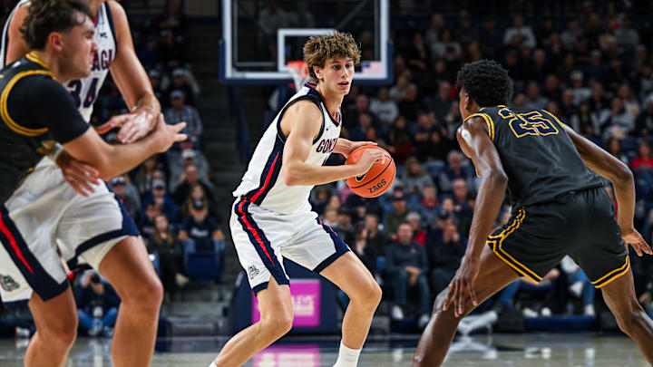 Gonzaga Bulldogs guard Davis Fogle (4). Gonzaga Bulldogs guard Davis Fogle (4).