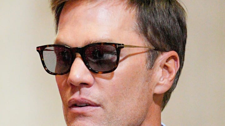 Sep 14, 2025; Kansas City, Missouri, USA; Fox Sports broadcaster Tom Brady arrives prior to the game between the Kansas City Chiefs and the Philadelphia Eagles at GEHA Field at Arrowhead Stadium. Mandatory Credit: Jay Biggerstaff-Imagn Images Sep 14, 2025; Kansas City, Missouri, USA; Fox Sports broadcaster Tom Brady arrives prior to the game between the Kansas City Chiefs and the Philadelphia Eagles at GEHA Field at Arrowhead Stadium. Mandatory Credit: Jay Biggerstaff-Imagn Images