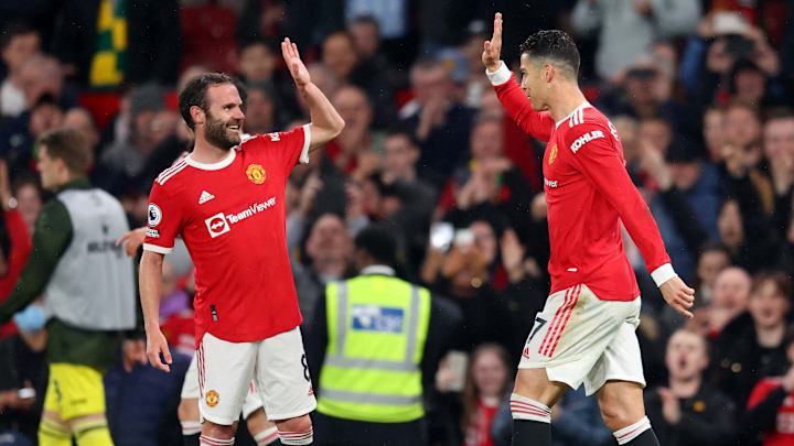 Manchester United s'impose avec de la maîtrise pour la dernière à domicile cette saison