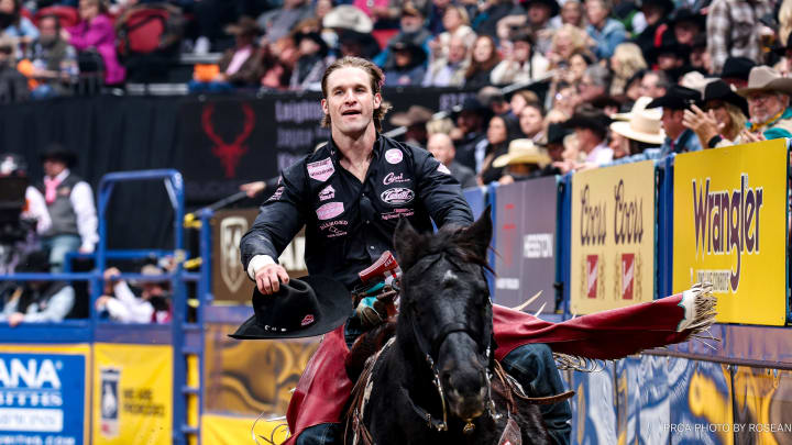 Leighton Berry's first ride in six weeks results in a big payday at the Clovis Rodeo. 