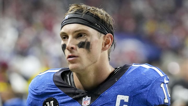  Indianapolis Colts wide receiver Alec Pierce looks on