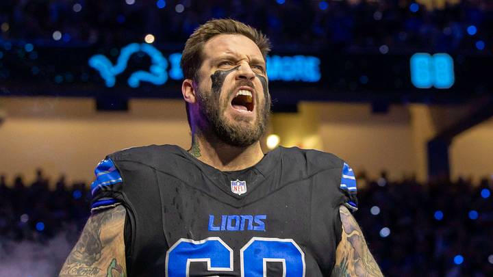 Detroit Lions offensive tackle Taylor Decker (68) enters the field Detroit Lions offensive tackle Taylor Decker (68) enters the field