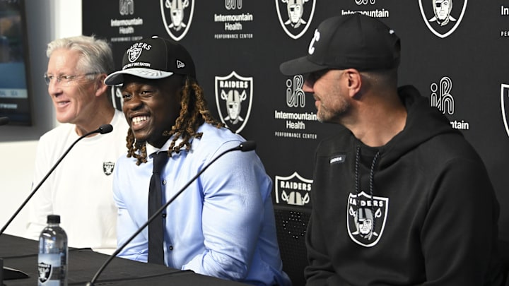 Apr 25, 2025; Henderson, NV, USA; (L-R) Las Vegas Raiders head coach Pete Carroll, Ashton Jeanty and general manager John Spytek during a news conference introducing Jeanty as the first round draft pick in the 2025 NFL Draft at Intermountain Health Performance Center. Mandatory Credit: Candice Ward-Imagn Images Apr 25, 2025; Henderson, NV, USA; (L-R) Las Vegas Raiders head coach Pete Carroll, Ashton Jeanty and general manager John Spytek during a news conference introducing Jeanty as the first round draft pick in the 2025 NFL Draft at Intermountain Health Performance Center. Mandatory Credit: Candice Ward-Imagn Images