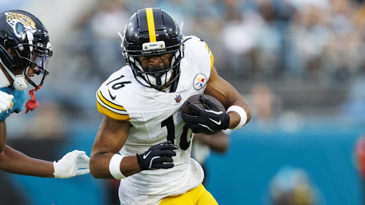 Aug 9, 2025; Jacksonville, Florida, USA; Jacksonville Jaguars cornerback Tyson Campbell (3) goes to tackle Pittsburgh Steelers wide receiver Robert Woods (16) during the first quarter at EverBank Stadium. Mandatory Credit: Morgan Tencza-Imagn Images Aug 9, 2025; Jacksonville, Florida, USA; Jacksonville Jaguars cornerback Tyson Campbell (3) goes to tackle Pittsburgh Steelers wide receiver Robert Woods (16) during the first quarter at EverBank Stadium. Mandatory Credit: Morgan Tencza-Imagn Images