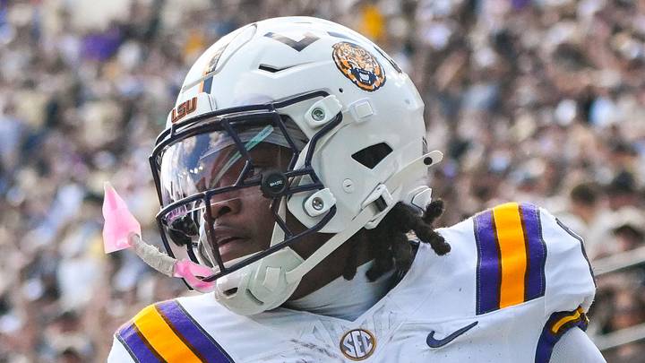 Louisiana State Tigers wide receiver Zavion Thomas
