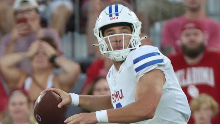SMU Mustangs quarterback Preston Stone (2) during a game against the Oklahoma Sooners at Gaylord Family-Oklahoma Memorial Stadium in Norman, Okla. SMU Mustangs quarterback Preston Stone (2) during a game against the Oklahoma Sooners at Gaylord Family-Oklahoma Memorial Stadium in Norman, Okla.