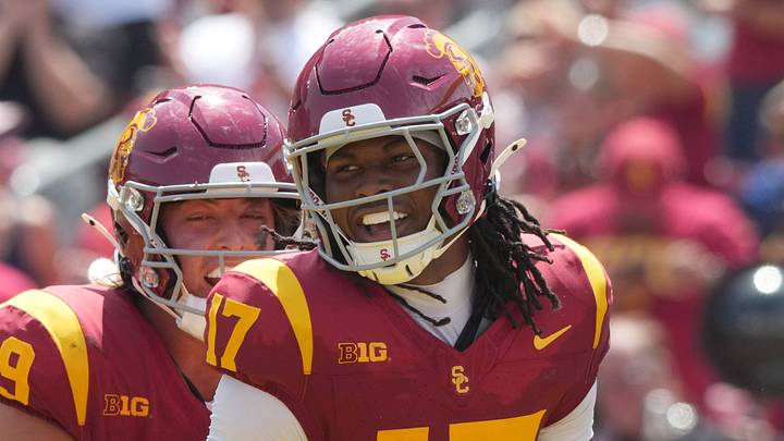 Aug 29, 2026; Los Angeles, California, USA; Southern California Trojans wide receiver Kayden Dixon-Wyatt (17) celebrates with tight end Mark Bowman (19) after scoring on a 9-yard touchdown pass against the San Jose State Spartans in the second quarter at United Airlines Field at Los Angeles Memorial Coliseum. Mandatory Credit: Kirby Lee-Imagn Images Aug 29, 2026; Los Angeles, California, USA; Southern California Trojans wide receiver Kayden Dixon-Wyatt (17) celebrates with tight end Mark Bowman (19) after scoring on a 9-yard touchdown pass against the San Jose State Spartans in the second quarter at United Airlines Field at Los Angeles Memorial Coliseum. Mandatory Credit: Kirby Lee-Imagn Images