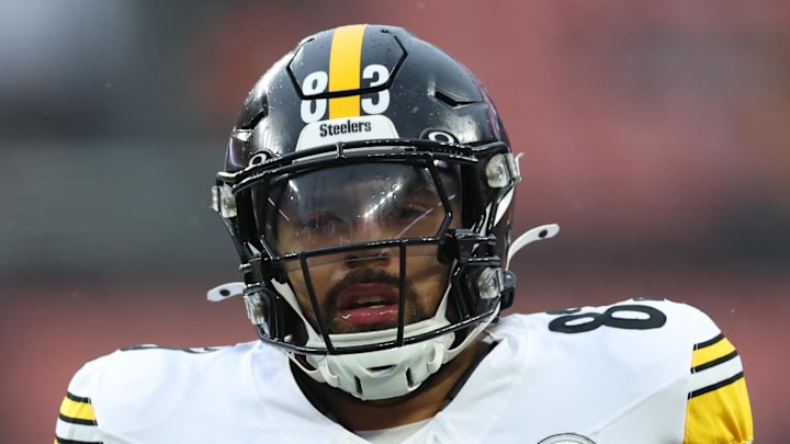 Dec 28, 2025; Cleveland, Ohio, USA; Pittsburgh Steelers tight end/fullback Connor Heyward (83) warms up before the game against the Cleveland Browns at Huntington Bank Field. Mandatory Credit: Scott Galvin-Imagn Images
