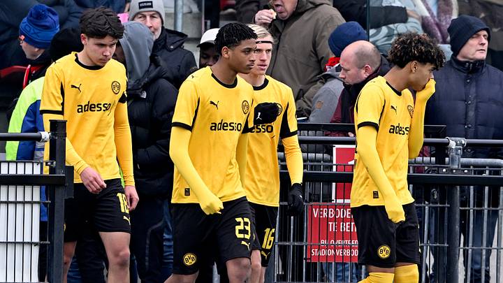 Enzo Duarte (2.v.l.) soll langfristig beim BVB bleiben Enzo Duarte (2.v.l.) soll langfristig beim BVB bleiben
