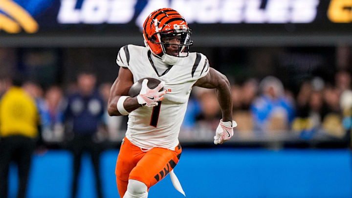 Cincinnati Bengals wide receiver Ja'Marr Chase (1) runs with a catch in the first quarter of the NFL Week 11 game between the Los Angeles Chargers and the Cincinnati Bengals at SoFi Stadium in Inglewood, Calif., on Sunday, Nov. 17, 2024. The Chargers led 24-6 at halftime.