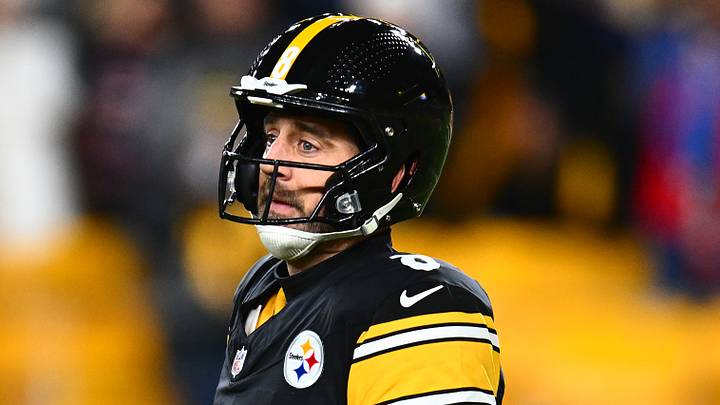 Pittsburgh Steelers QB Aaron Rodgers Pittsburgh Steelers QB Aaron Rodgers