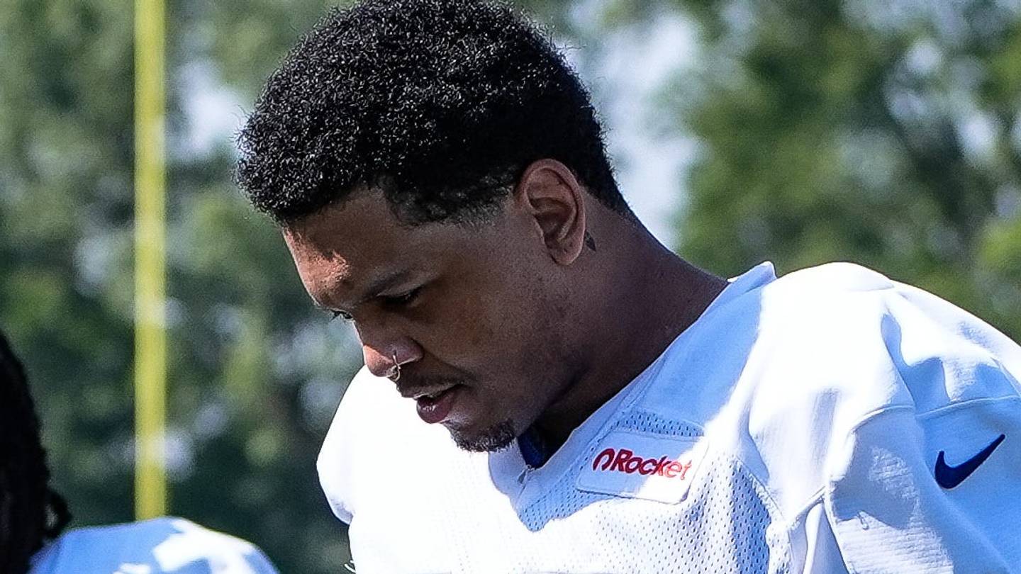 Bears' Marcus Davenport experiment is off to the exactly expected start