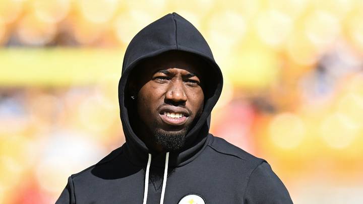Pittsburgh Steelers cornerback Joey Porter Jr. watches warm-ups Pittsburgh Steelers cornerback Joey Porter Jr. watches warm-ups