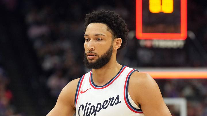 Apr 11, 2025; Sacramento, California, USA; Los Angeles Clippers guard Ben Simmons (25) at the end of the first quarter against the Sacramento Kings at Golden 1 Center. Mandatory Credit: Darren Yamashita-Imagn Images Apr 11, 2025; Sacramento, California, USA; Los Angeles Clippers guard Ben Simmons (25) at the end of the first quarter against the Sacramento Kings at Golden 1 Center. Mandatory Credit: Darren Yamashita-Imagn Images