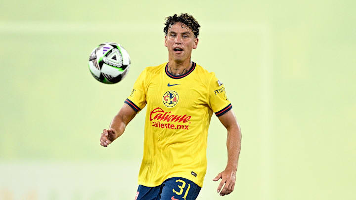 Igor Lichnovsky se mantiene como jugador de América