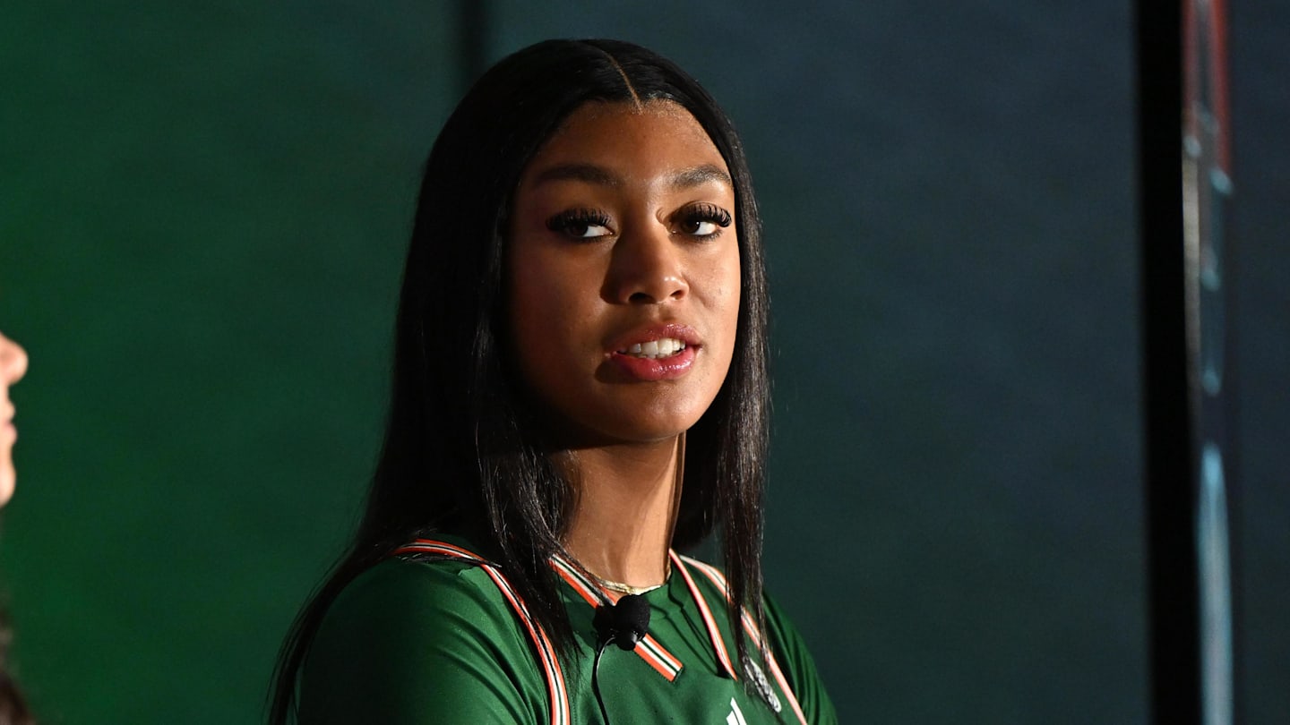 Miami Centered Named to Midseason Lisa Leslie Award Watchlist: First Alert