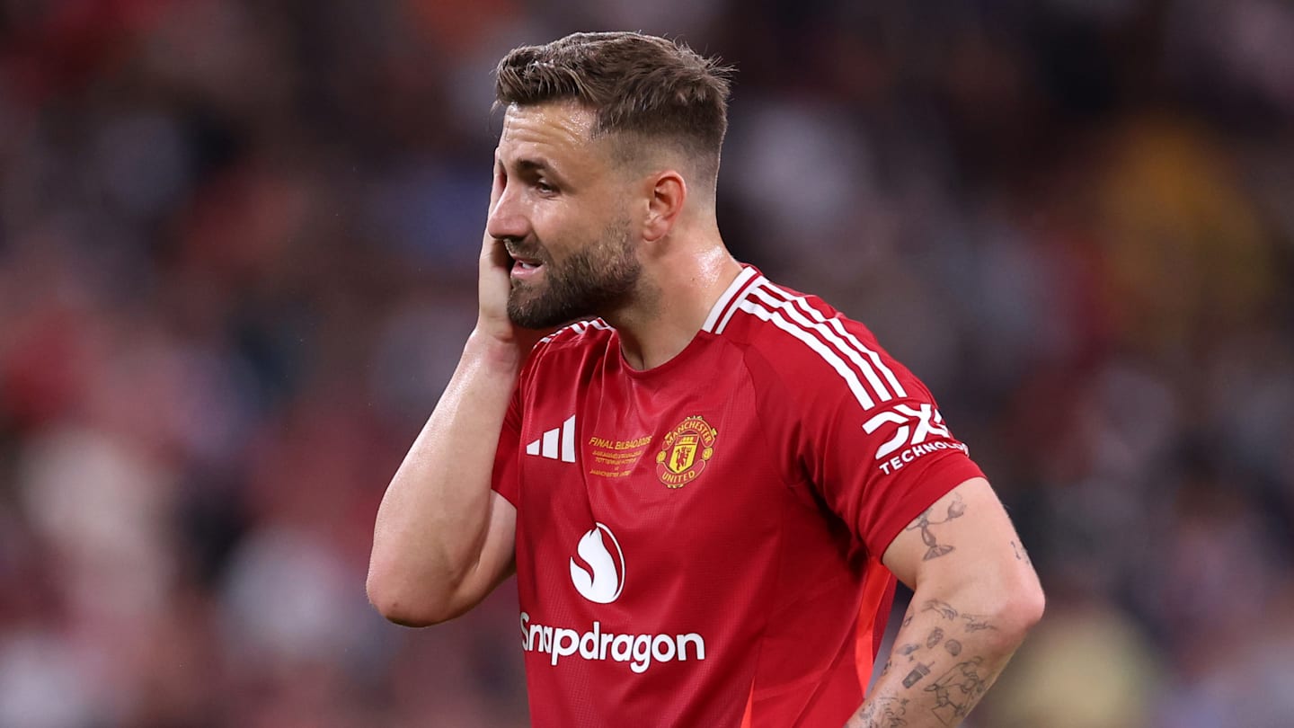 Tottenham fans spotted something hilarious in Man United’s new kit - Hotspur HQ