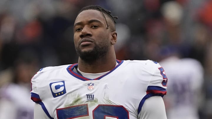 Nov 9, 2025; Chicago, Illinois, USA; New York Giants linebacker Bobby Okereke (58) leaves the field after losing to the Chicago Bears at Soldier Field. Mandatory Credit: David Banks-Imagn Images Nov 9, 2025; Chicago, Illinois, USA; New York Giants linebacker Bobby Okereke (58) leaves the field after losing to the Chicago Bears at Soldier Field. Mandatory Credit: David Banks-Imagn Images