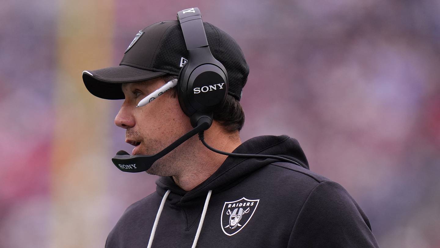 Predicting Raiders’ Offensive Leaders Against Bills