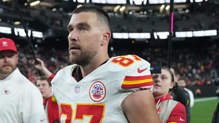 Jan 4, 2026; Paradise, Nevada, USA; Kansas City Chiefs tight end Travis Kelce (87) leaves the field after the game against the Las Vegas Raiders at Allegiant Stadium. Mandatory Credit: Kirby Lee-Imagn Images Jan 4, 2026; Paradise, Nevada, USA; Kansas City Chiefs tight end Travis Kelce (87) leaves the field after the game against the Las Vegas Raiders at Allegiant Stadium. Mandatory Credit: Kirby Lee-Imagn Images