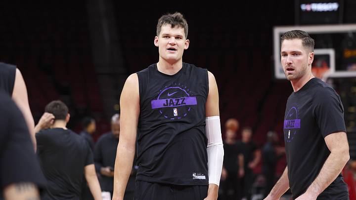Oct 8, 2025; Houston, Texas, USA; Utah Jazz center Walker Kessler (24) warms up before the game against the Houston Rockets at Toyota Center. Mandatory Credit: Troy Taormina-Imagn Images Oct 8, 2025; Houston, Texas, USA; Utah Jazz center Walker Kessler (24) warms up before the game against the Houston Rockets at Toyota Center. Mandatory Credit: Troy Taormina-Imagn Images