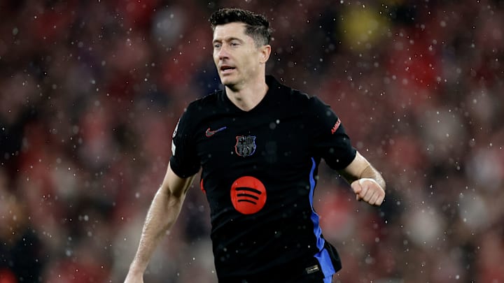 Robert Lewandowski será titular con el FC Barcelona en el juego ante el Valencia 