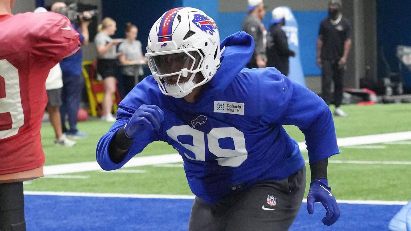Bills Rookie 'Cheat Code' Stuns Ed Oliver at Buffalo's Manda