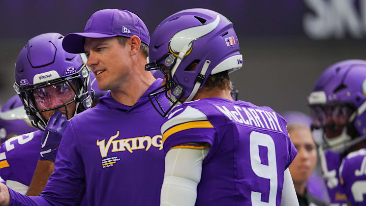Aug 9, 2025; Minneapolis, Minnesota, USA; Minnesota Vikings head coach Kevin O'Connell talks to his team before the game against the Houston Texans at U.S. Bank Stadium. Aug 9, 2025; Minneapolis, Minnesota, USA; Minnesota Vikings head coach Kevin O'Connell talks to his team before the game against the Houston Texans at U.S. Bank Stadium.