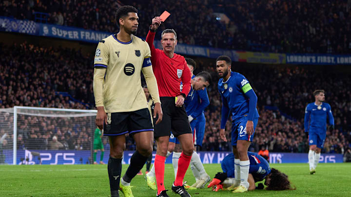 Ronald Araújo vuelve a vivir un momento difícil con el Barcelona 