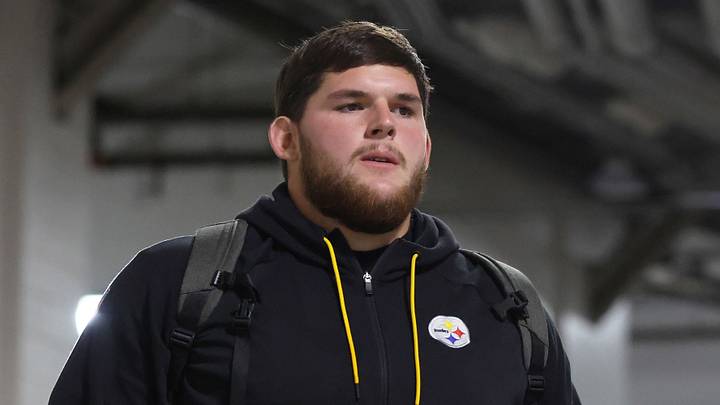 Pittsburgh Steelers center Zach Frazier