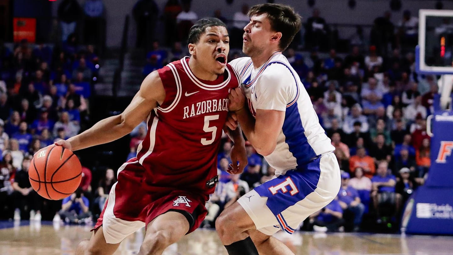 Acuff Guaranteed to Start Filling Up Hogs' Record Book Barring Injury