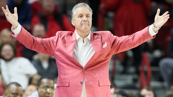 Arkansas coach John Calipari has crafted a Hall of Fame career and has the knowledge and experience to get the Razorbacks back on track, despite recent evidence.